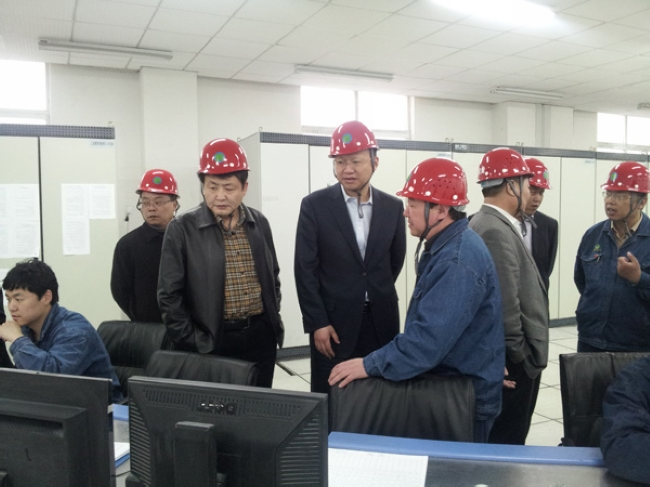 市国资委领导带队到安徽华塑集团考察电石项目