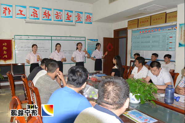 霄云煤矿“安全曲艺进区队”活动受到职工好评