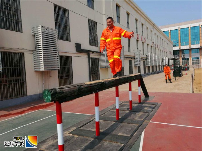 1561369852109270.jpg 金桥煤矿:2019年6月14日,金桥煤矿加强训练铸造过硬矿山救护队伍(孙欢 摄) (2).jpg