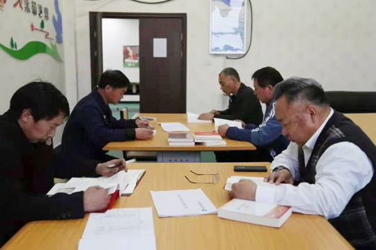 朱家峁煤矿开展“学党史·读好书”读书沙龙活动
