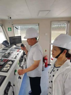 安全生产月丨港航船务公司开展LNG加注防泄漏和船舶防碰撞应急演练