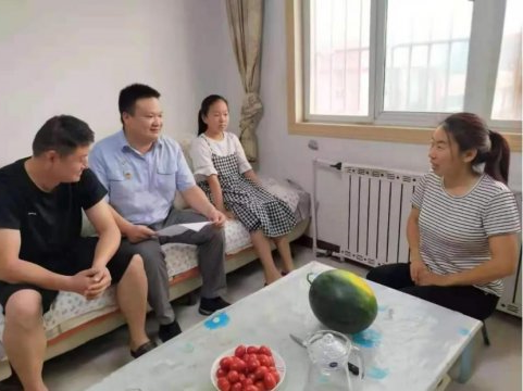 我为职工办实事丨霄云煤矿开展职工“家访”活动 架起家企“连心桥”