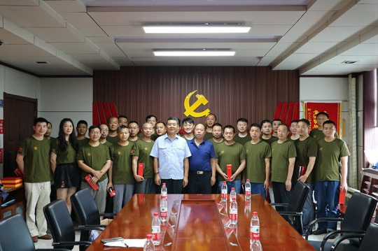 义桥煤矿召开退伍军人座谈会