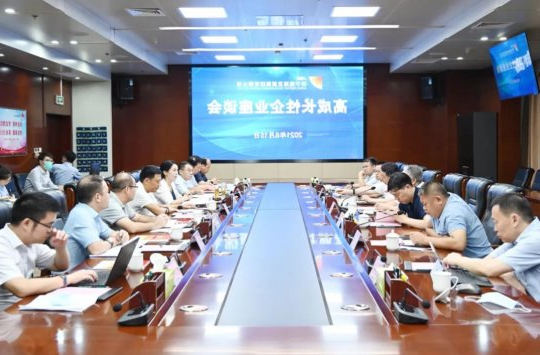 张广宇出席高成长性企业座谈会