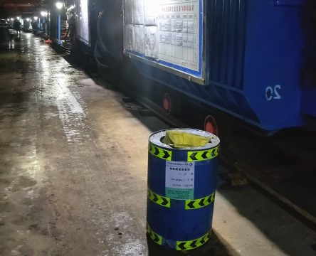 朱家峁煤矿：“靓丽”垃圾箱  绿色又环保