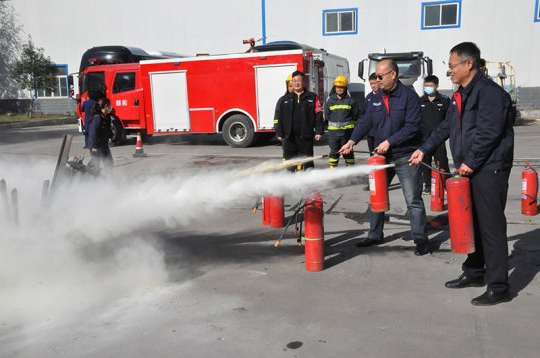 花园煤矿举行“冬季四防”应急演练