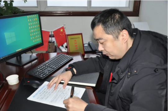 花园煤矿组织开展“我给矿长写封信”活动