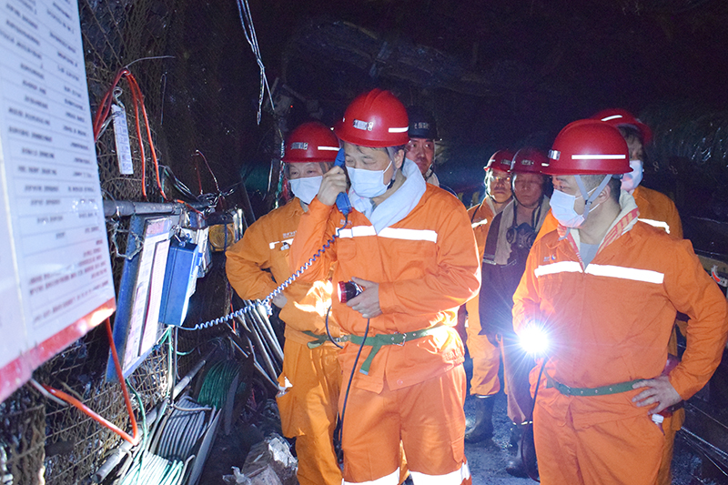 2022.3.16金桥煤矿：山东煤矿安全监察局李振国到金桥煤矿督导检查工作（孙欢欢摄） (5).jpg
