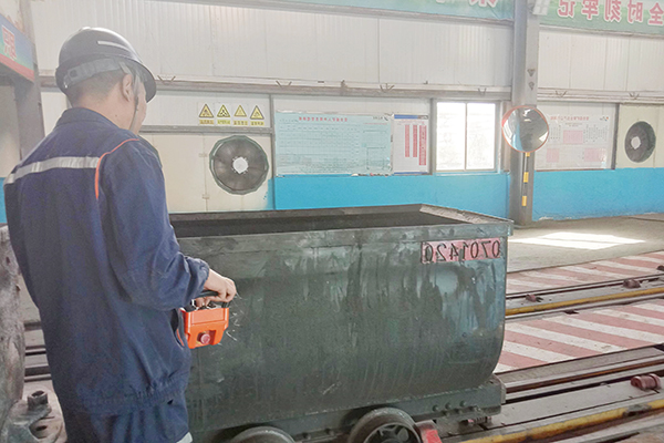 1654849866288226.jpg 新编号后的矿车.jpg