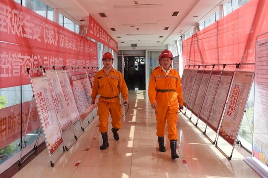 王崇景到安居煤矿检查指导工作