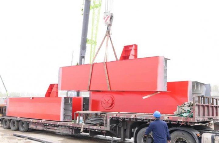 节点突破！龙拱港9#-10#泊位新设备开始登场