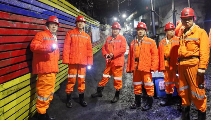 国家矿山安全监察局山东局到义桥煤矿调研“充填开采工艺”