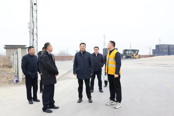 张广宇现场督导龙拱港铁路专用线工程推进情况