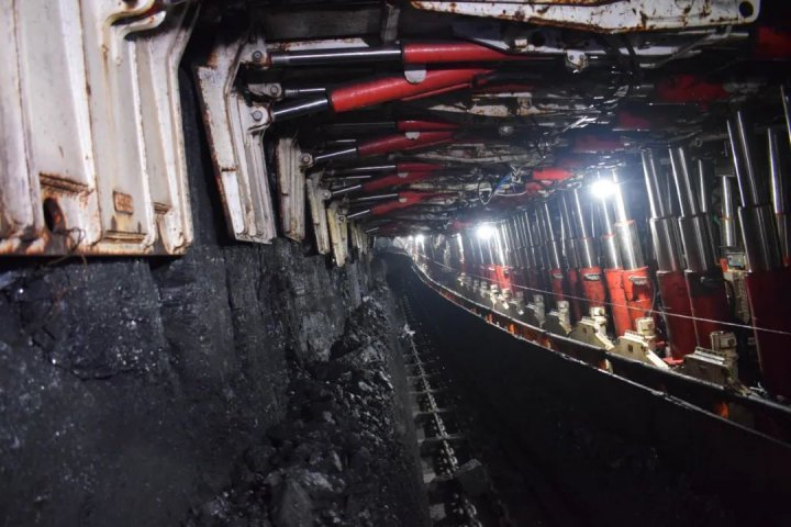 金桥煤矿标准化与智能化双轮驱动，共保矿山安全