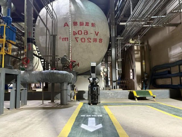 中银电化迎来“新员工”，机器人助力智能化升级