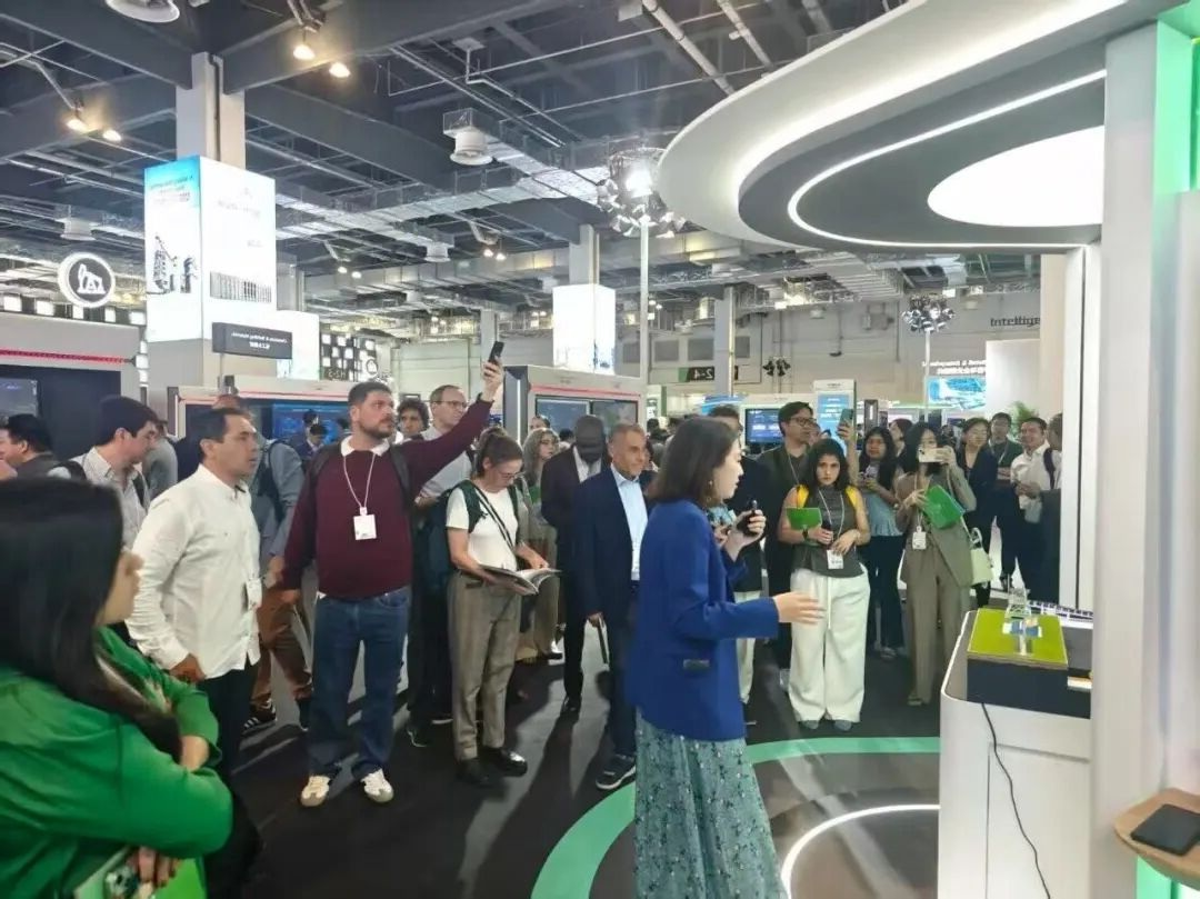 1758523038821046.jpg 0005.jpg